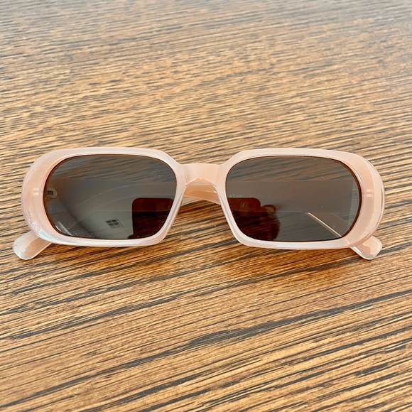 Cloudy Baby Pink Thin Nineties Sunglasses - Picture 4 of 4